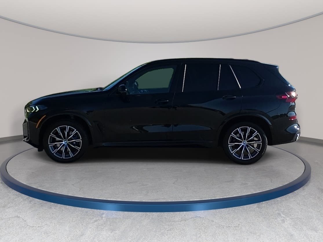 Used 2025 BMW X5 xDrive40i w/ M Sport Package AWD/4WD image 8