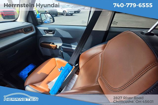 Used 2022 Ford Maverick Lariat w/ Lariat Luxury Package image 11