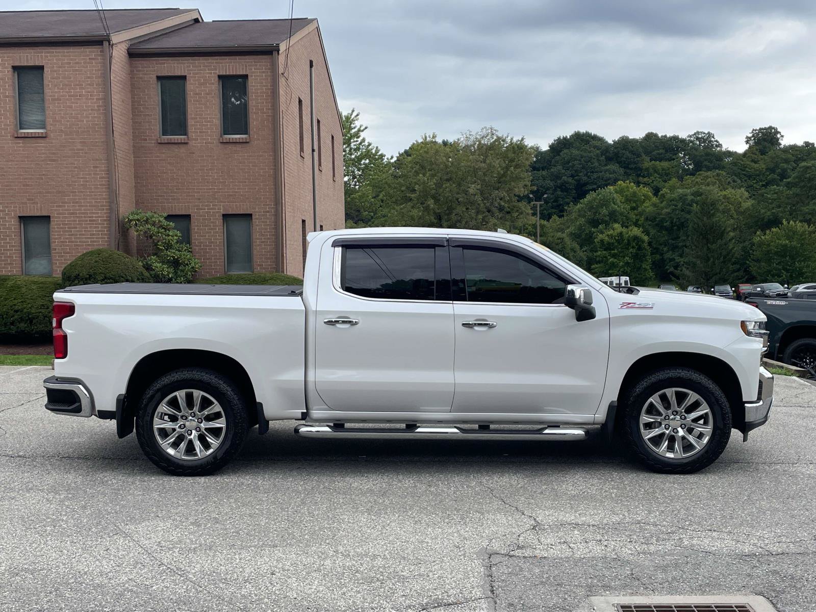 Certified 2022 Chevrolet Silverado 1500 LTZ w/ LTZ Premium Package AWD/4WD image 2