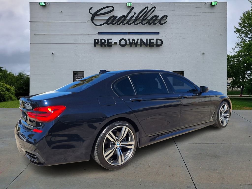 Used 2019 BMW 740i w/ Executive Package image 3
