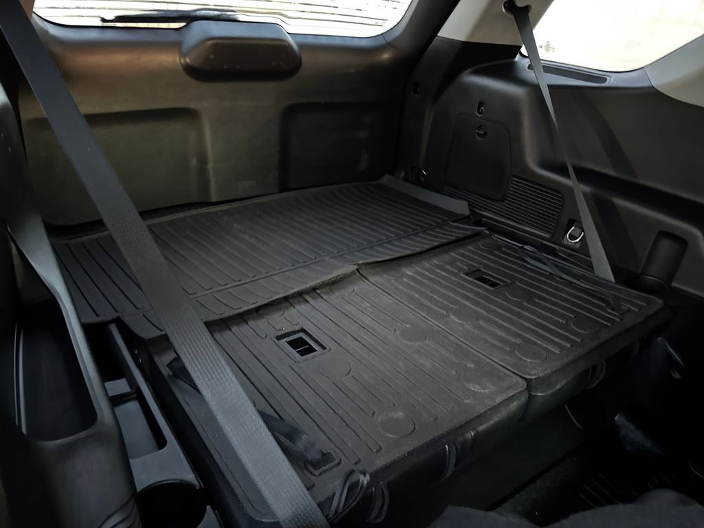 Used 2020 Ford Explorer XLT w/ Equipment Group 202A image 13