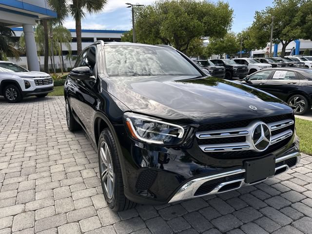 Used 2022 Mercedes-Benz GLC 300 w/ Premium Package Lite image 17