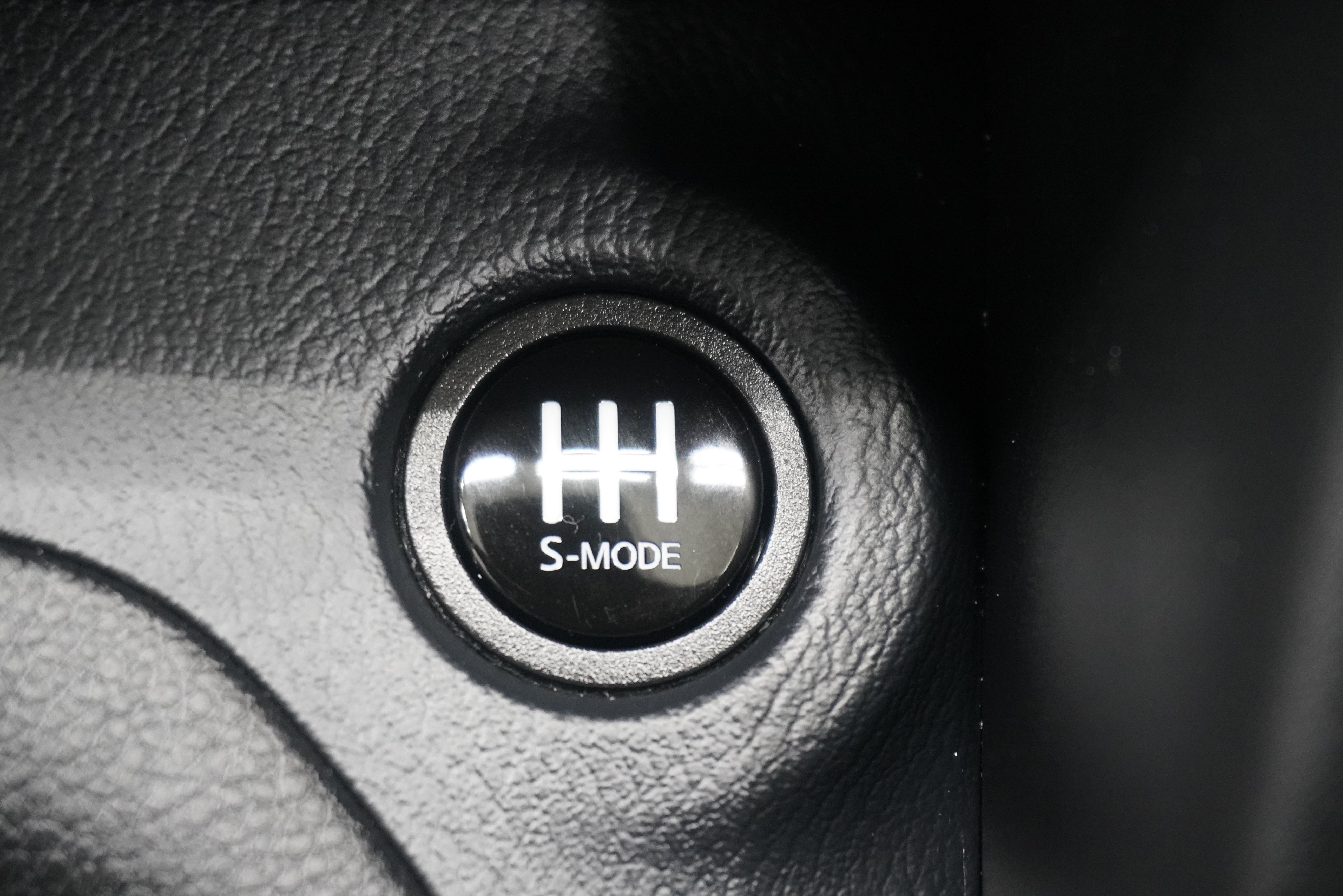 Used 2023 Nissan Z w/ Floor Mat Package (L93) RWD image 25