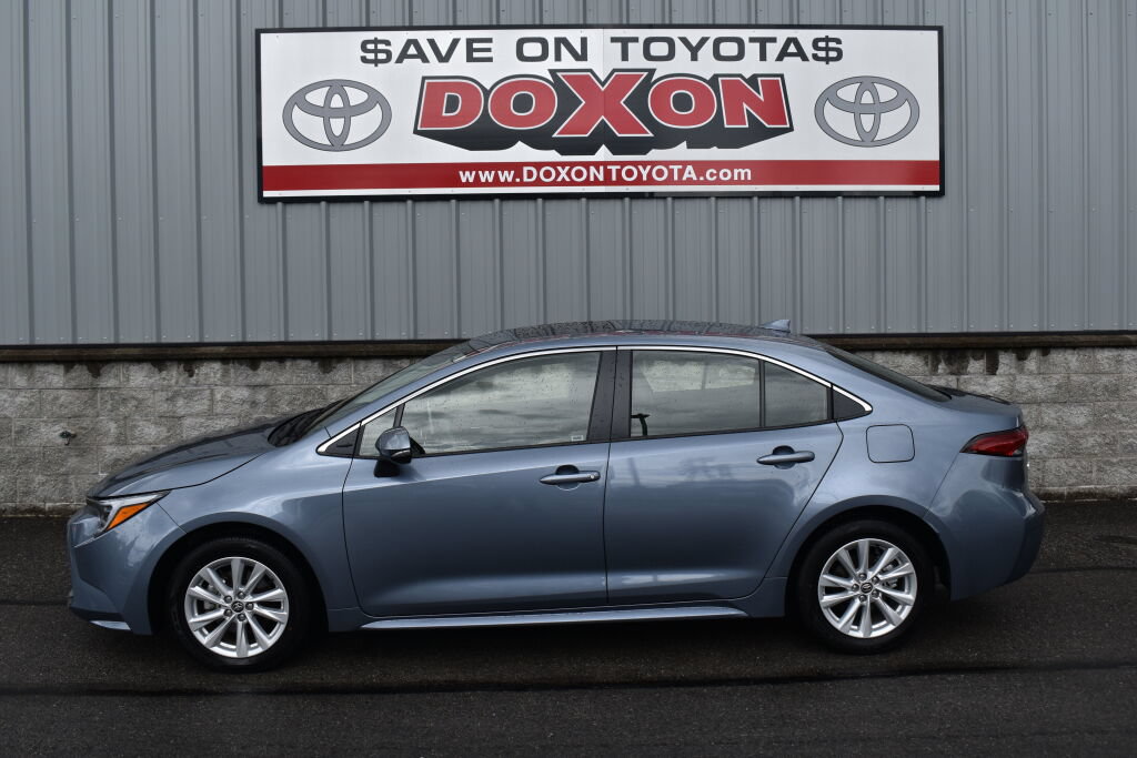Certified 2026 Toyota Corolla XLE FWD image 4