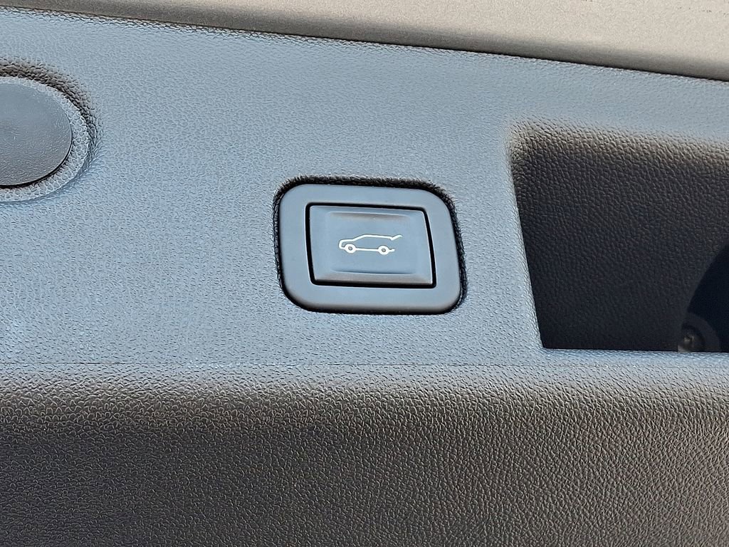 Certified 2023 Chevrolet Equinox RS FWD image 31