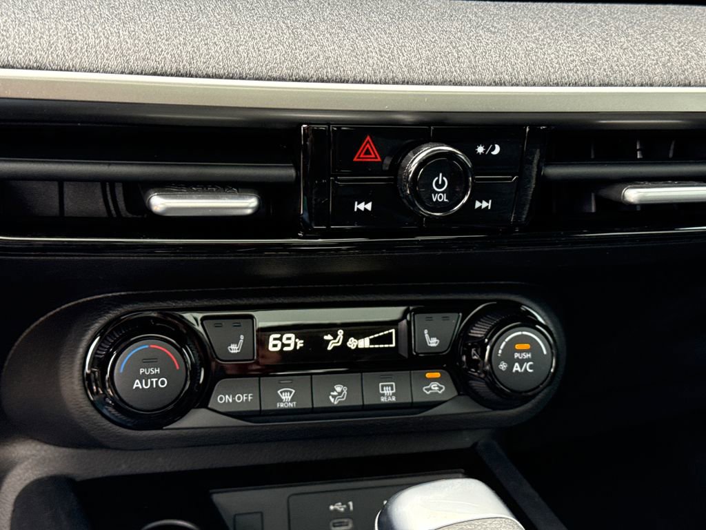 New 2026 Nissan Kicks SV w/ SV Premium Package image 25