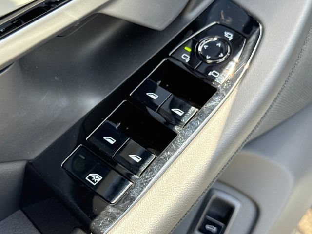 Used 2026 BMW 530i w/ M Sport Package RWD image 19