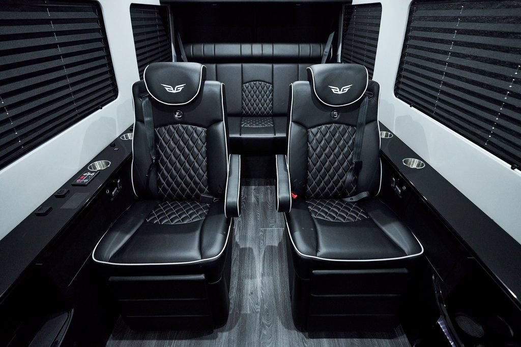 Used 2017 Mercedes-Benz Sprinter 3500 image 60
