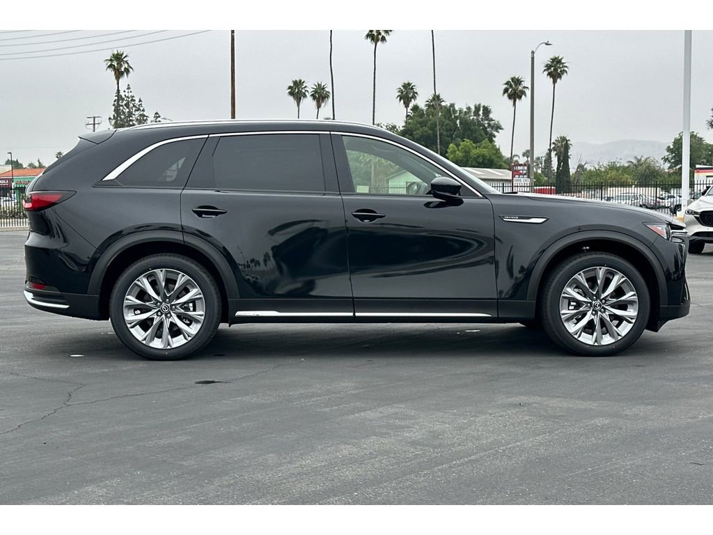 Used 2025 MAZDA CX-90 3.3 Turbo w/ Premium Plus Pkg image 4