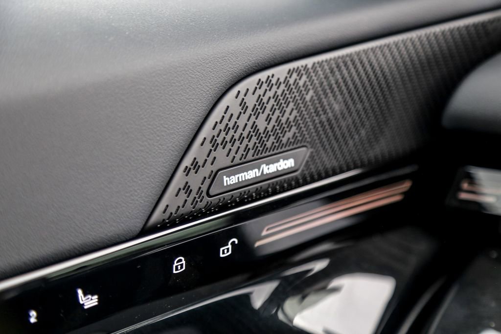 New 2026 BMW 530i xDrive w/ Premium Package image 19