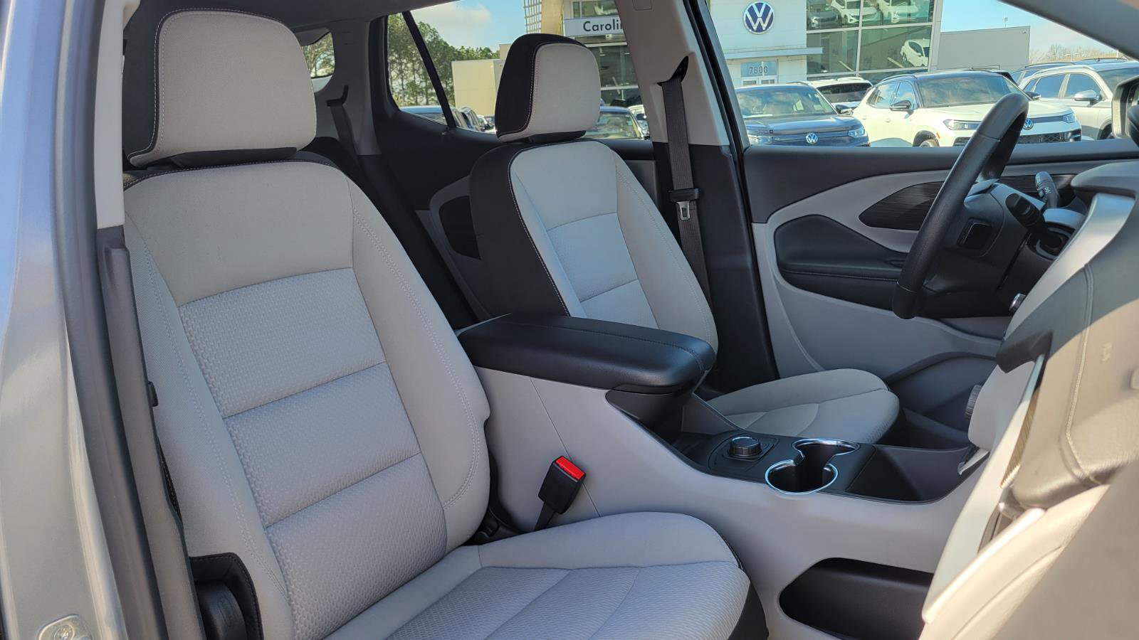 Used 2023 GMC Terrain SLE image 40