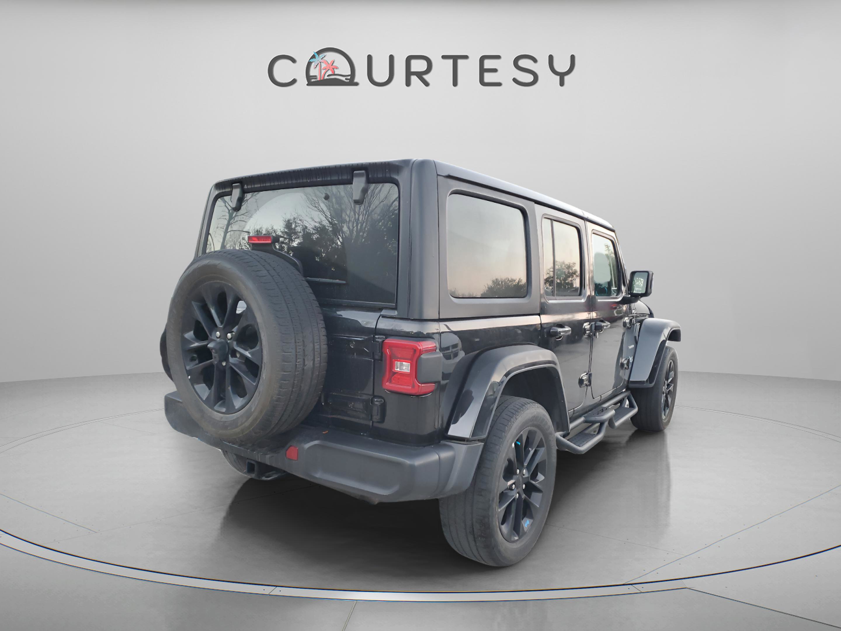 Certified 2023 Jeep Wrangler Sahara image 4