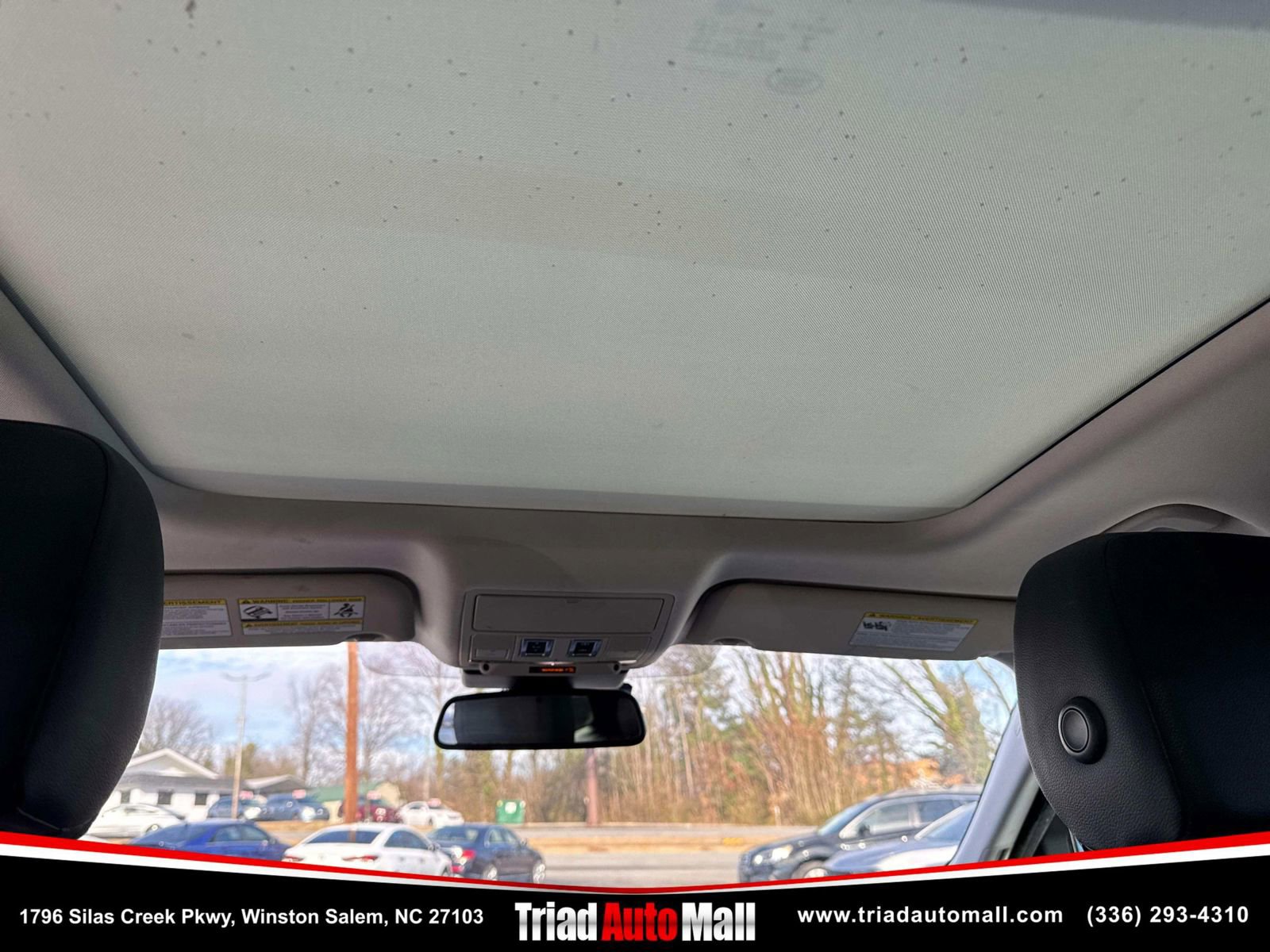 Used 2017 Jaguar F-PACE 20d Sport Utility 4D image 13