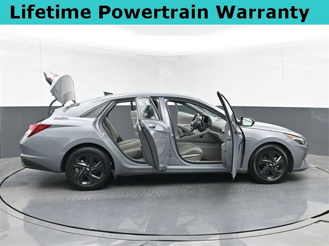 Used 2022 Hyundai Elantra SEL image 48