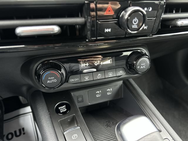 New 2026 Nissan Kicks SV AWD/4WD image 18