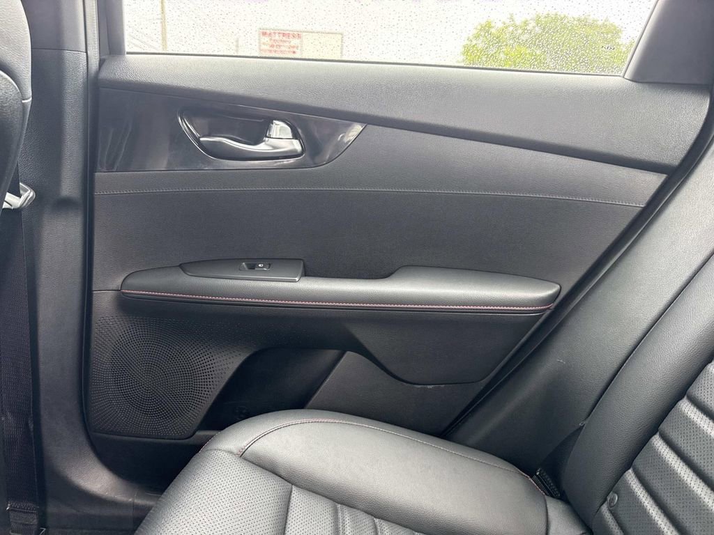 Used 2023 Kia Forte GT w/ GT2 Package image 15