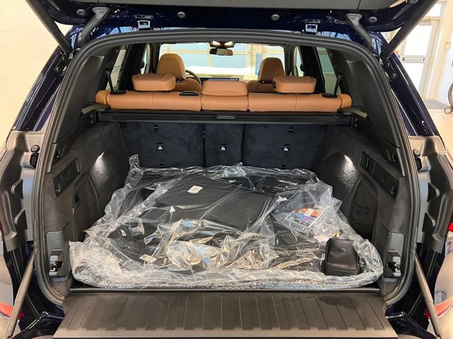 New 2026 BMW X5 xDrive40i w/ M Sport Package AWD/4WD image 9