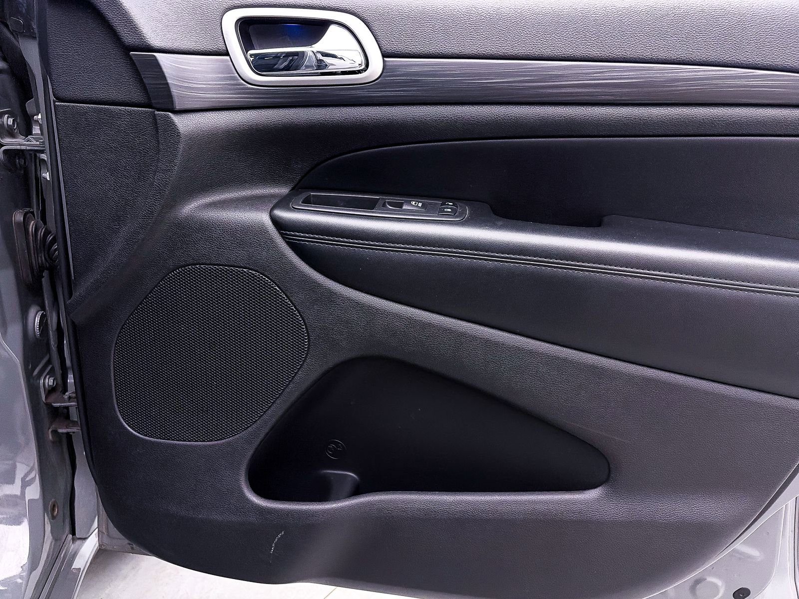 Used 2020 Jeep Grand Cherokee Altitude image 33