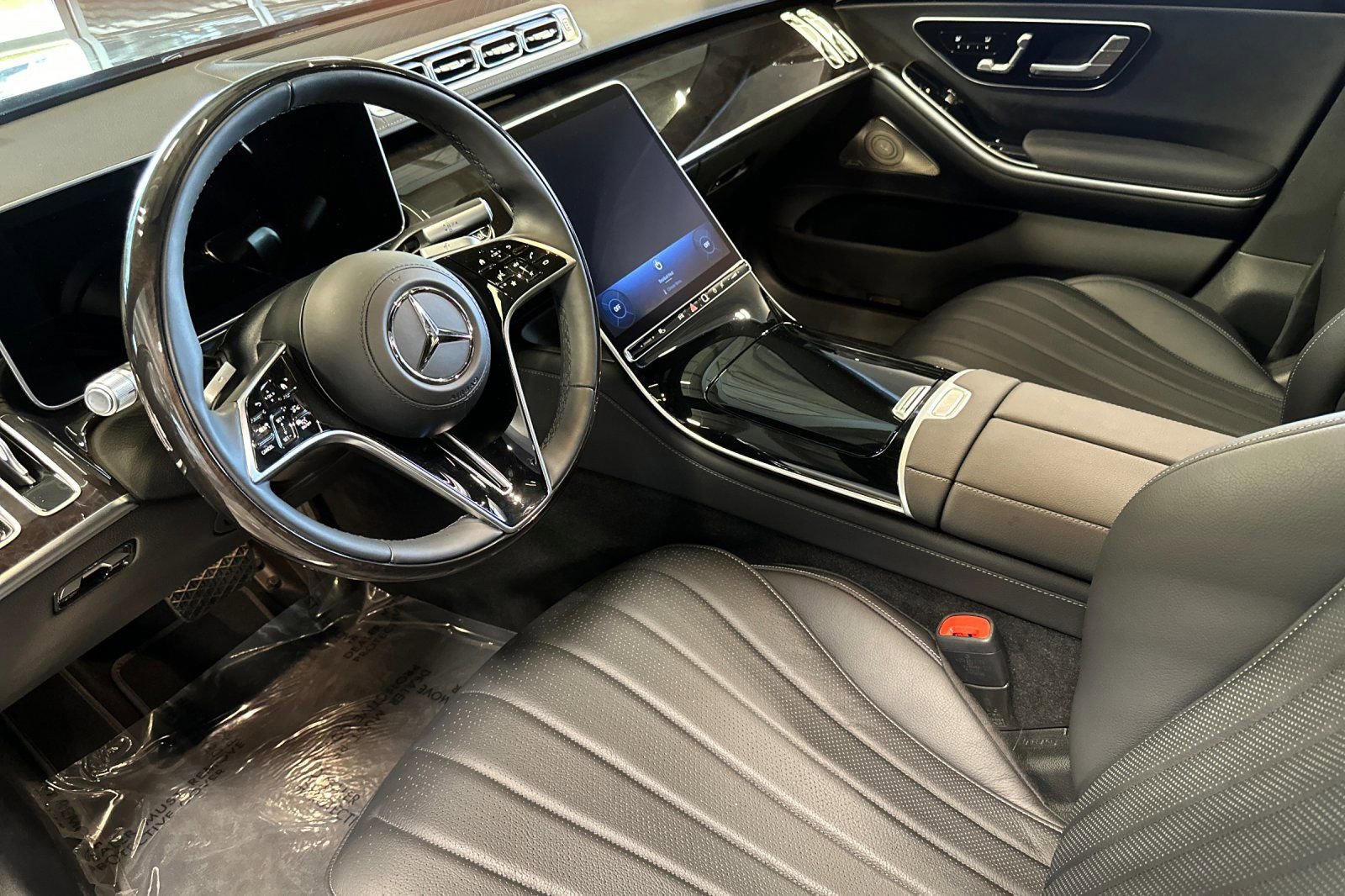 Used 2026 Mercedes-Benz S 500 4MATIC image 10