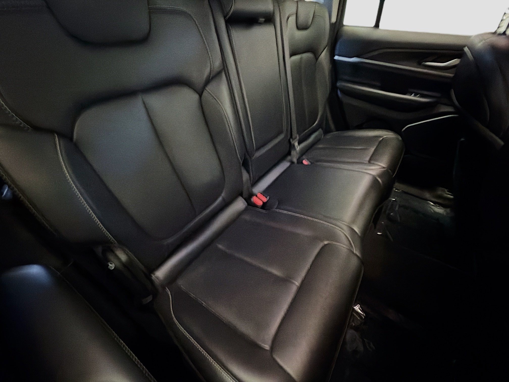 Used 2023 Jeep Grand Cherokee 4WD 4xe image 14