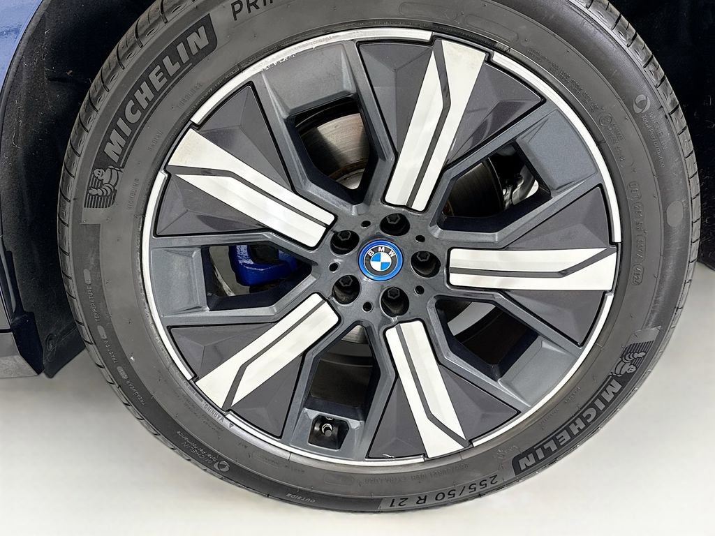 Certified 2023 BMW iX xDrive50 w/ Sport Package AWD/4WD image 29