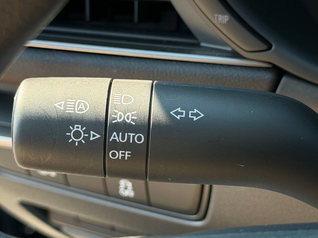 Used 2025 MAZDA MAZDA3 s FWD image 22