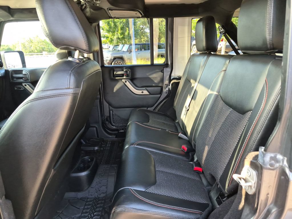 Used 2016 Jeep Wrangler Unlimited Sahara AWD/4WD image 38