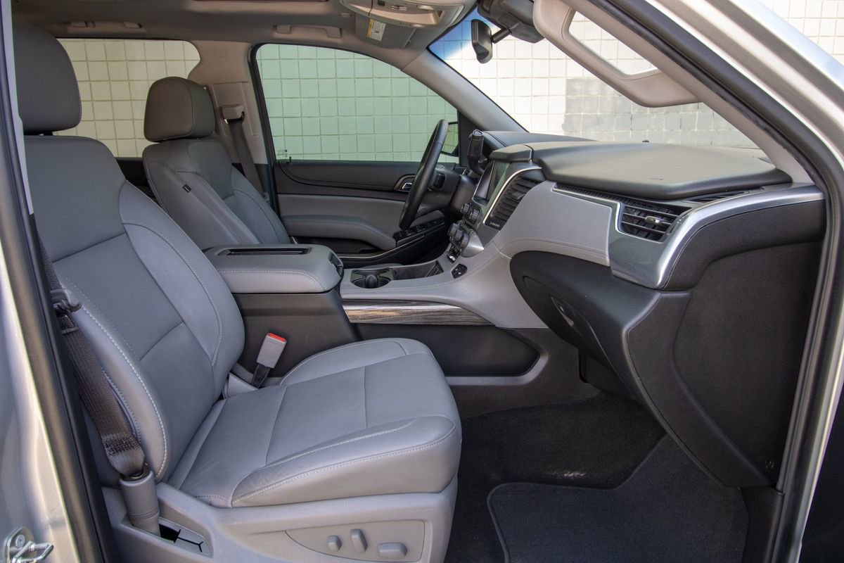Used 2017 Chevrolet Suburban LT AWD/4WD image 25