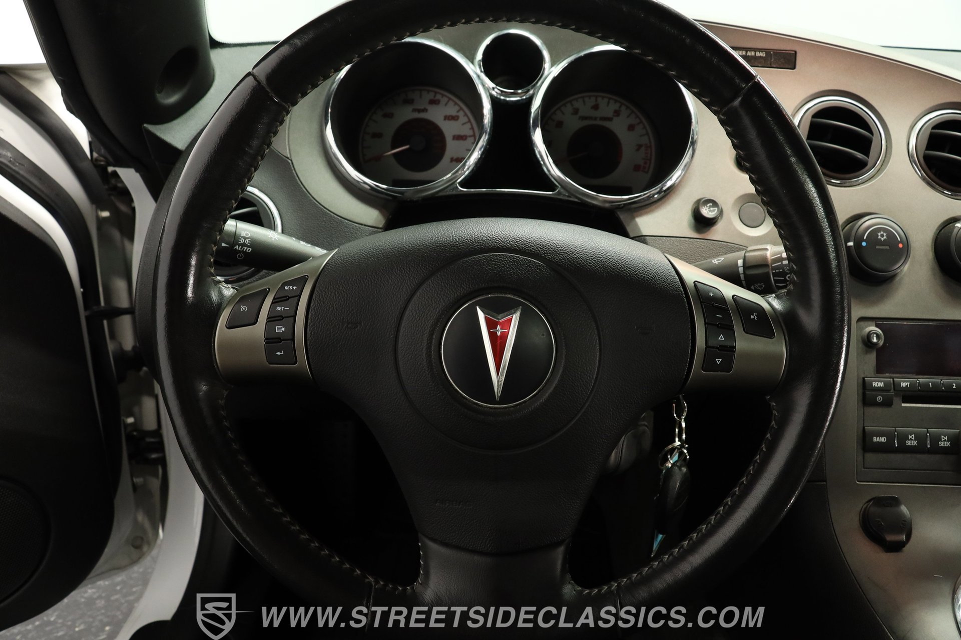 Used 2007 Pontiac Solstice Convertible w/ Premium Package image 35