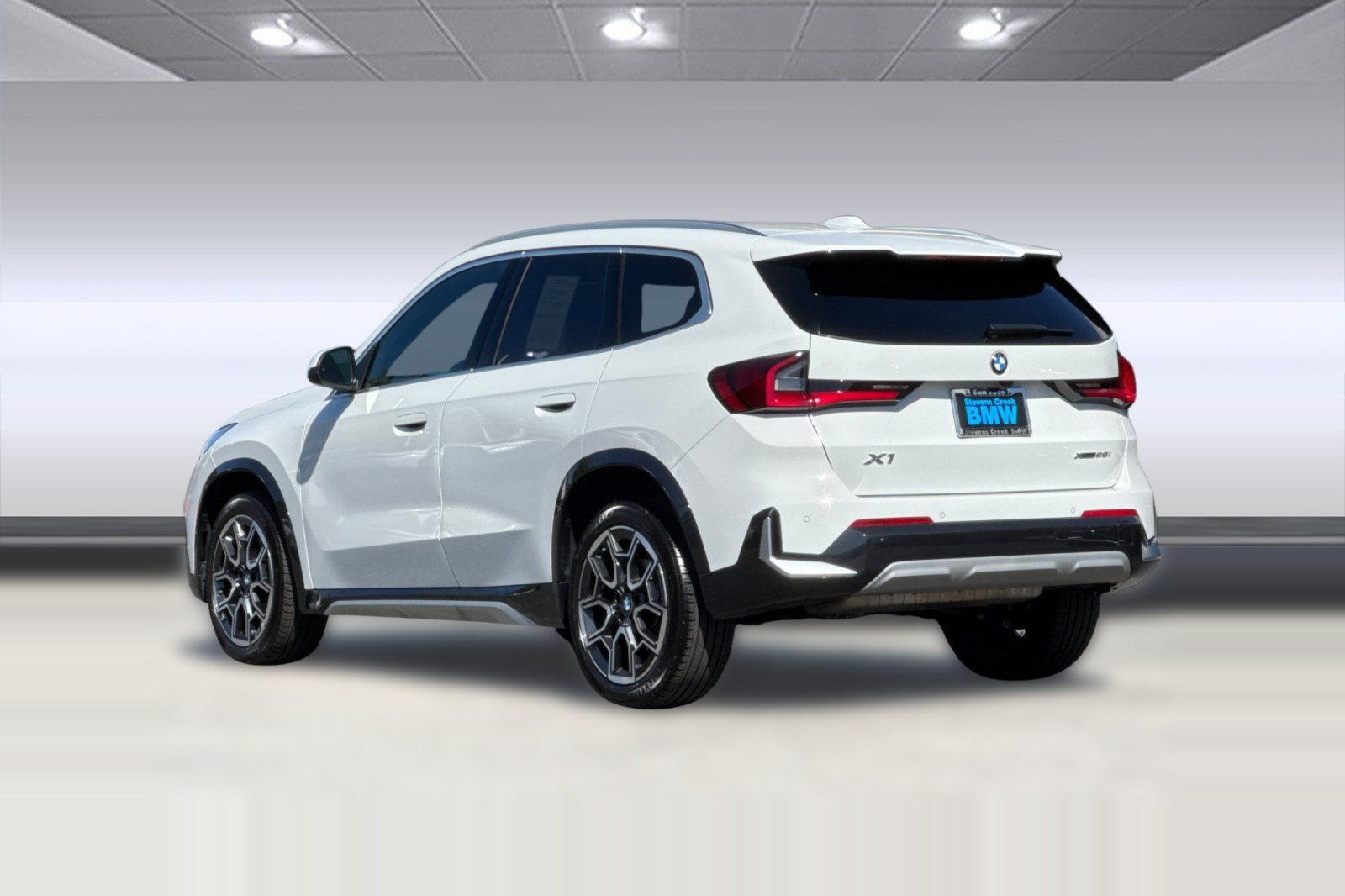 Used 2026 BMW X1 xDrive28i w/ Convenience Package AWD/4WD image 3