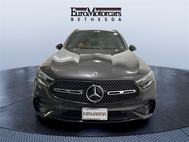 Used 2025 Mercedes-Benz GLC 350e 4MATIC image 8