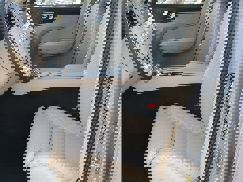 New 2026 Volvo XC60 B5 Ultra w/ Protection Package Premier image 15