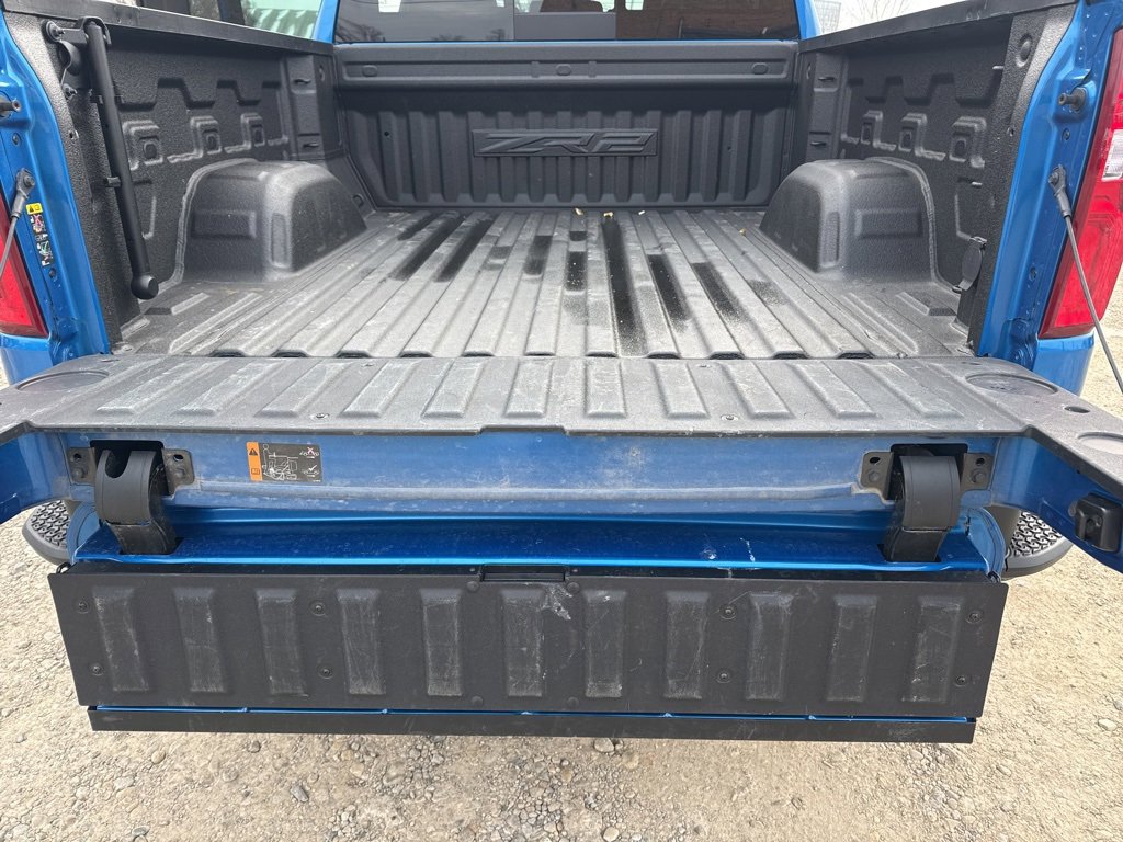 Used 2022 Chevrolet Silverado 1500 ZR2 w/ Technology Package image 32