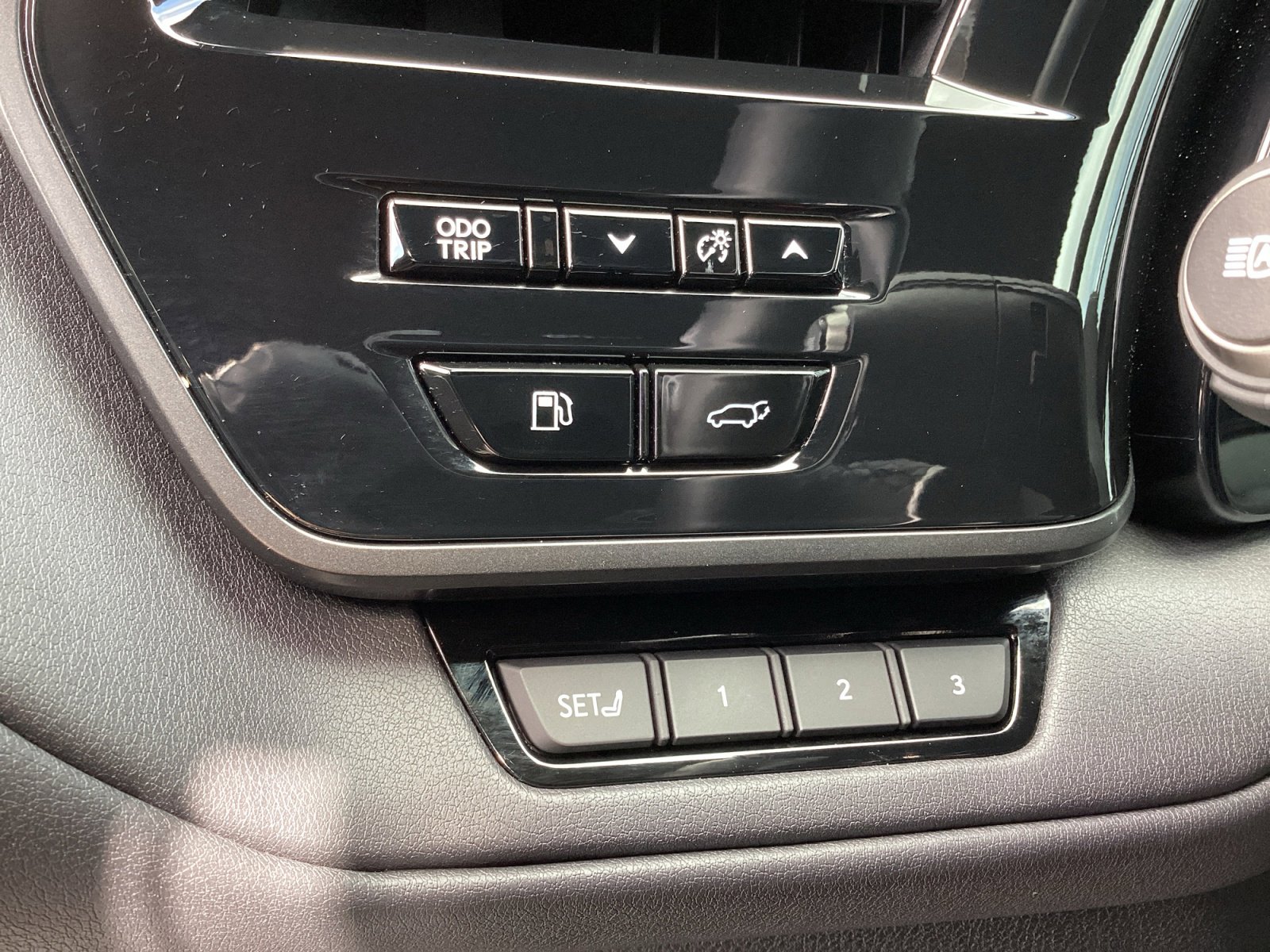 Used 2025 Lexus TX 350 AWD w/ Technology Package image 33