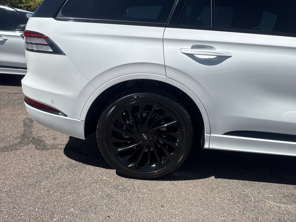 Used 2023 Lincoln Aviator Reserve w/ Equipment Group 201A AWD/4WD image 33