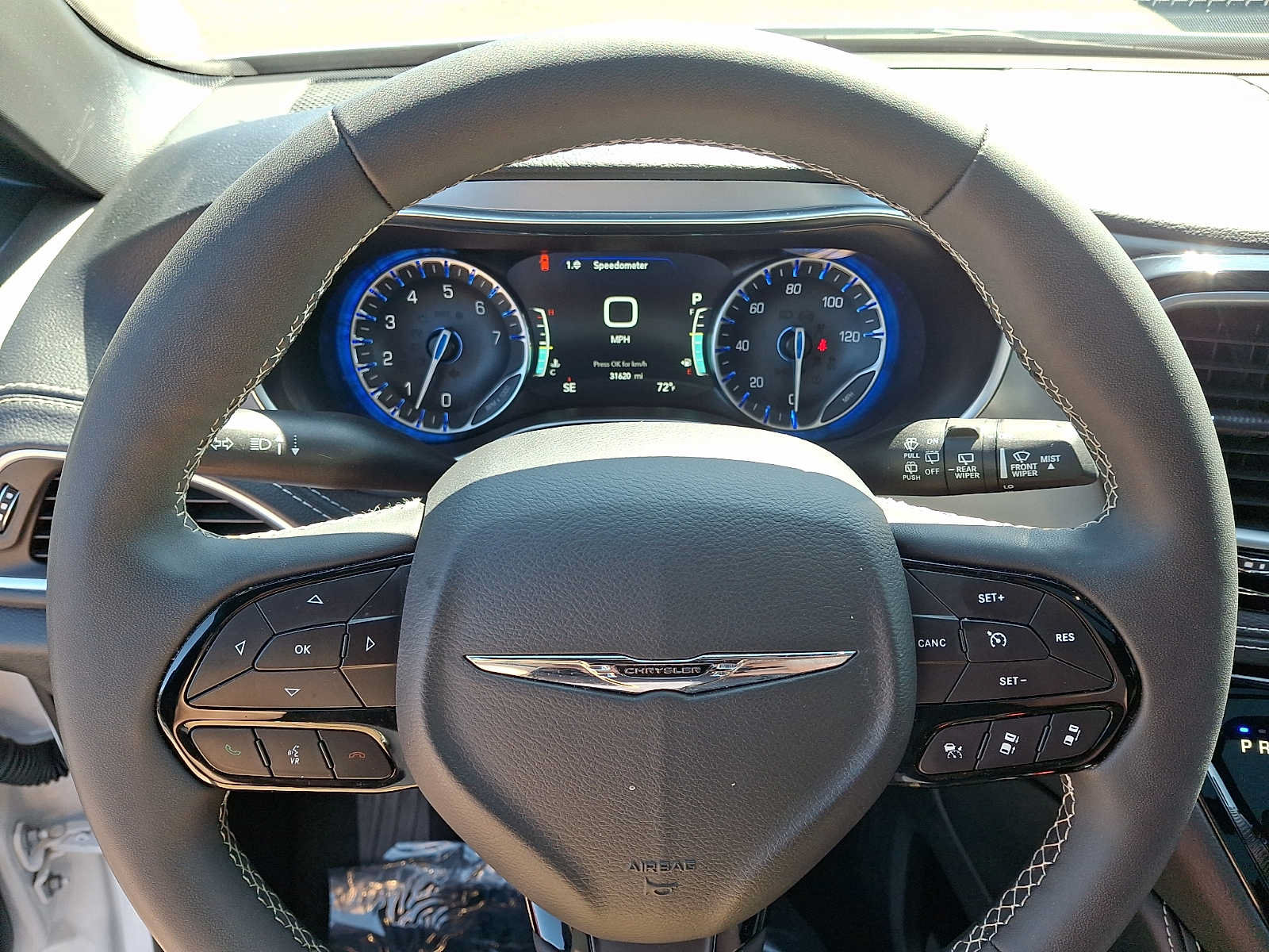 Used 2025 Chrysler Pacifica Limited FWD image 21