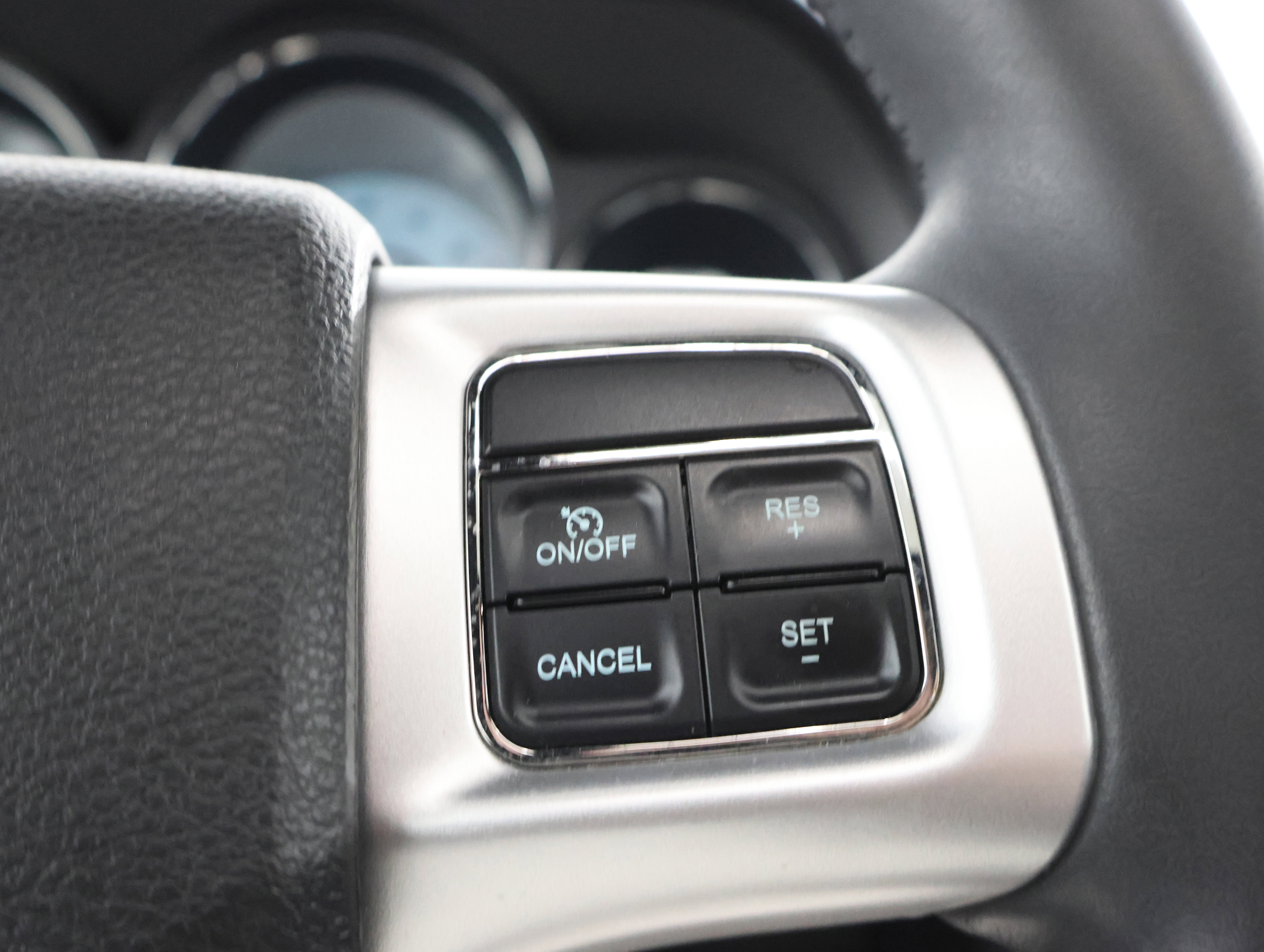 Used 2011 Dodge Challenger SRT8 w/ Green w/Envy Group image 15