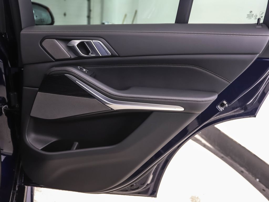 New 2026 BMW X5 xDrive50e w/ M Sport Package image 25