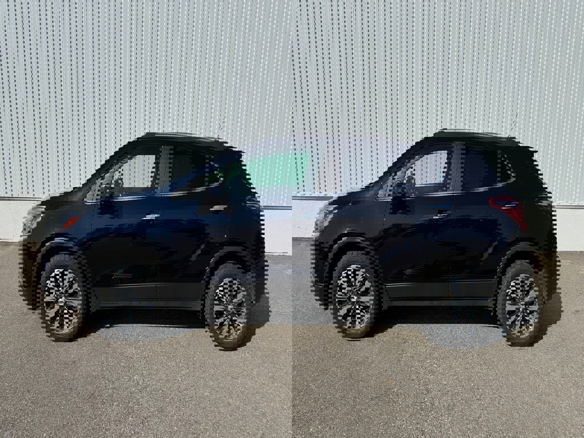 Used 2022 Buick Encore Preferred w/ Safety Package image 4