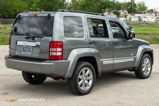 Used 2012 Jeep Liberty Sport AWD/4WD image 6