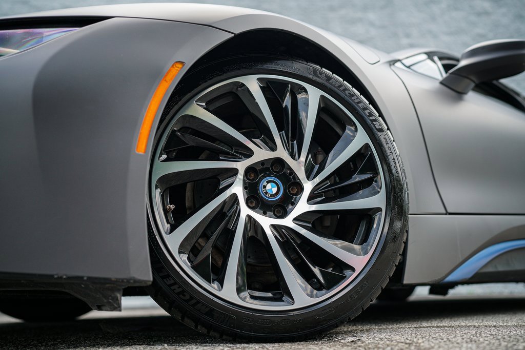Used 2016 BMW i8 image 18