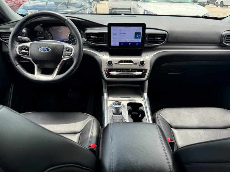 Used 2023 Ford Explorer XLT w/ Equipment Group 202A image 9
