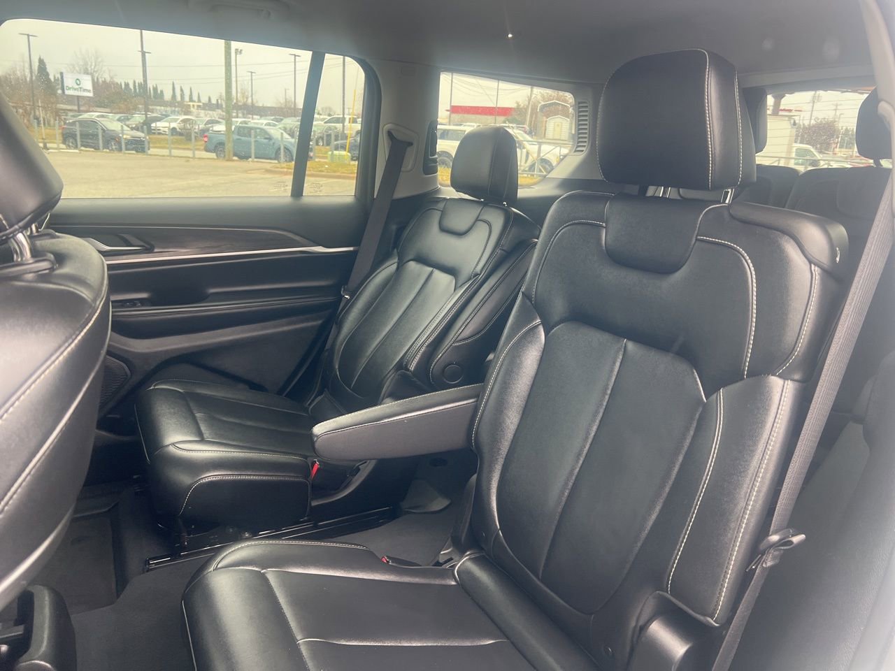 Used 2023 Jeep Grand Cherokee L Limited image 24