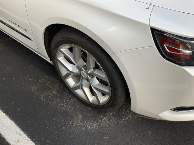 Used 2016 Chevrolet Impala LTZ w/ Enhanced Convenience Package image 3