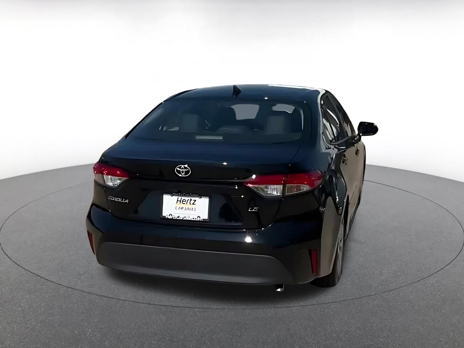 Used 2025 Toyota Corolla LE FWD image 14