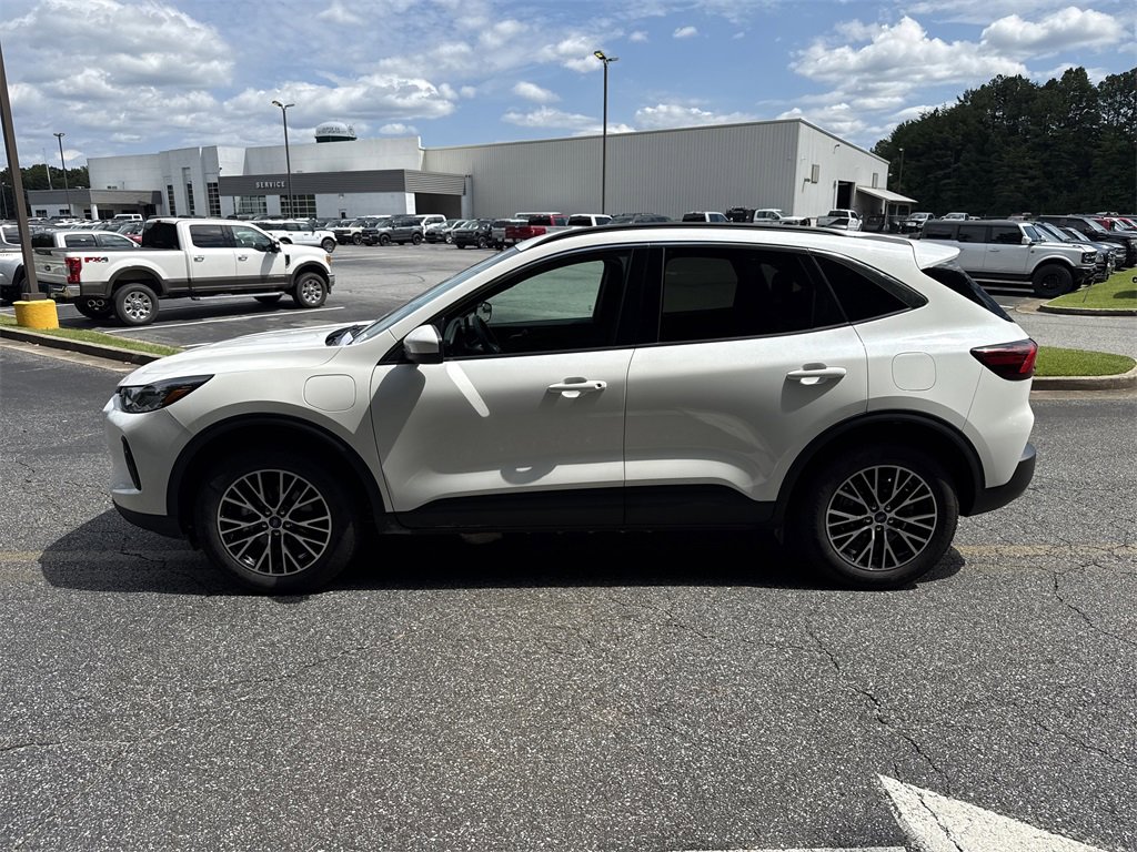 Used 2024 Ford Escape SE image 4