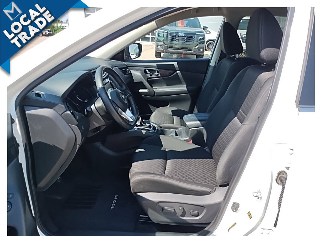 Used 2019 Nissan Rogue SV FWD image 15