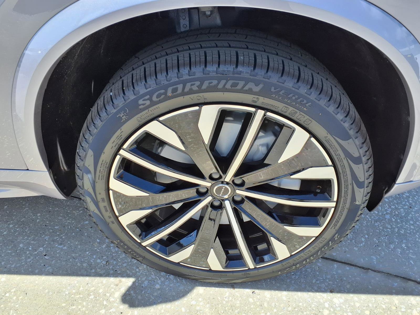 New 2026 Volvo XC90 T8 Ultra w/ Lounge Package image 9