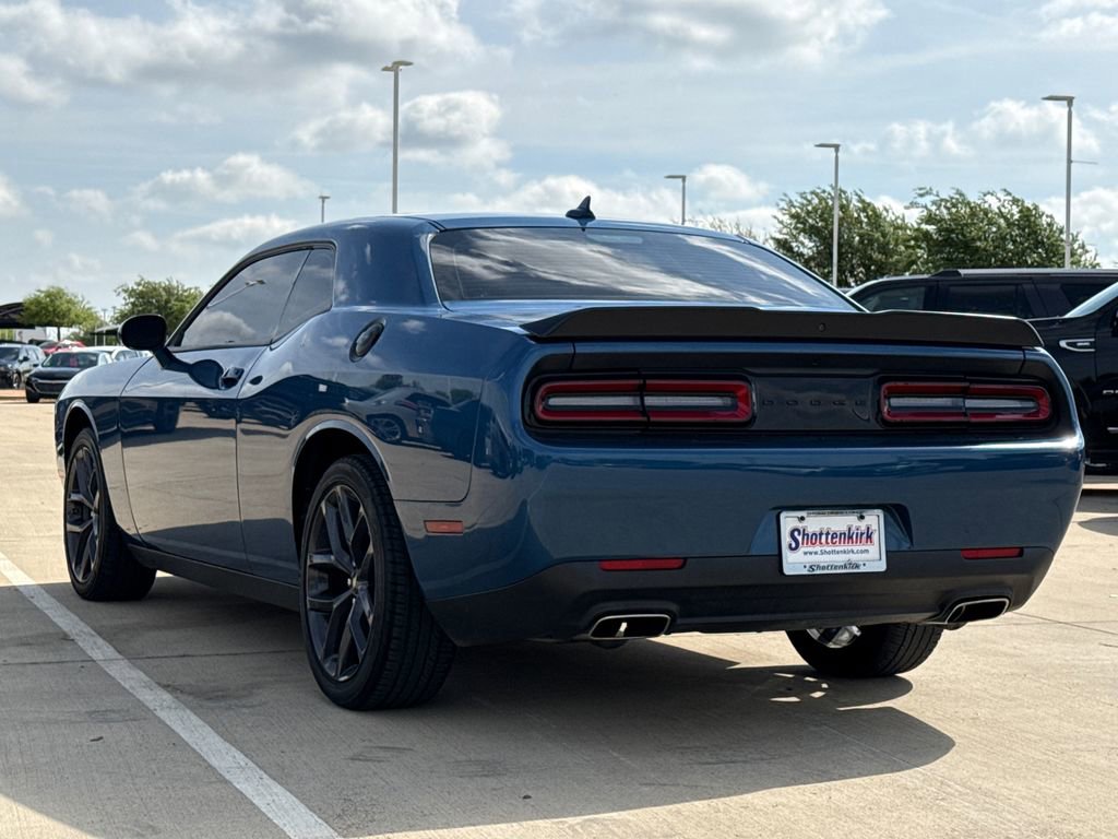Used 2023 Dodge Challenger SXT w/ Blacktop Package image 6
