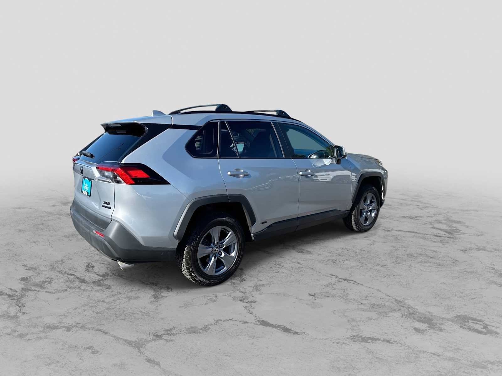 Used 2022 Toyota RAV4 XLE w/ Convenience Package AWD/4WD image 8